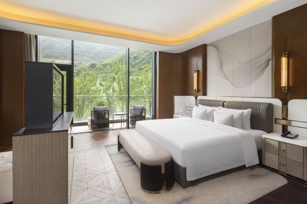 Radisson Collection Resort Nanjing 8/40