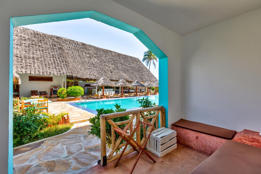 AHG Sun Bay Mlilile Beach Hotel 43/75