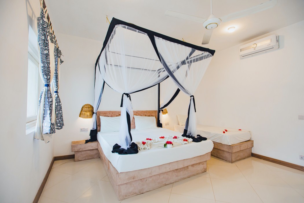 AHG Sun Bay Mlilile Beach Hotel 21/75