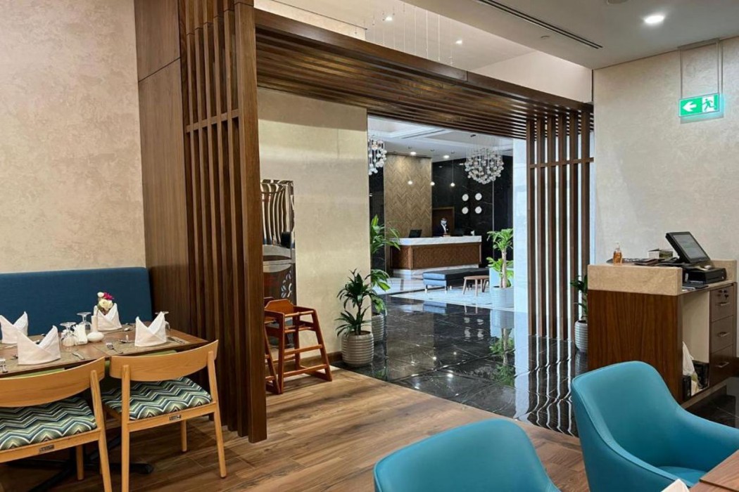 Ayla Ibri Hotel and Mall 8/13