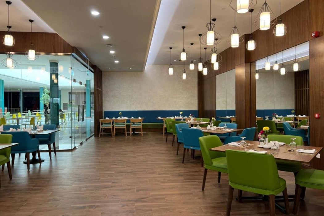 Ayla Ibri Hotel and Mall 7/13