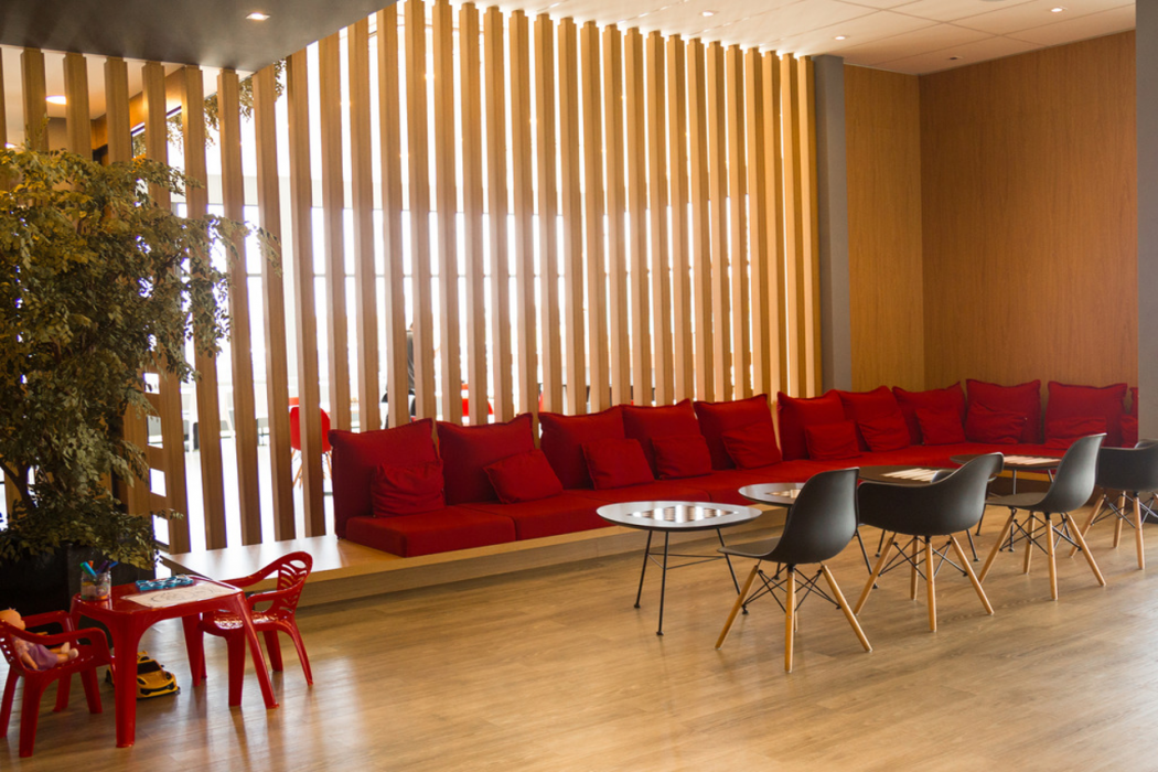 Ibis Lorena 9/61
