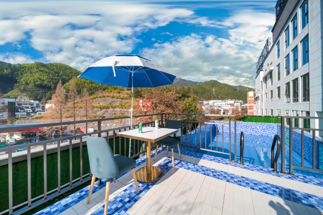 Microtel by Wyndham Huangshan Tangkou 32/43