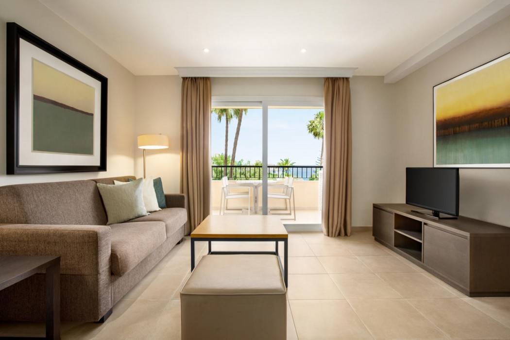 Ramada Hotel and Suites By Wyndham Costa Del Sol 13/75