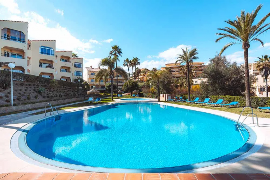 Ramada Hotel and Suites By Wyndham Costa Del Sol 4/75