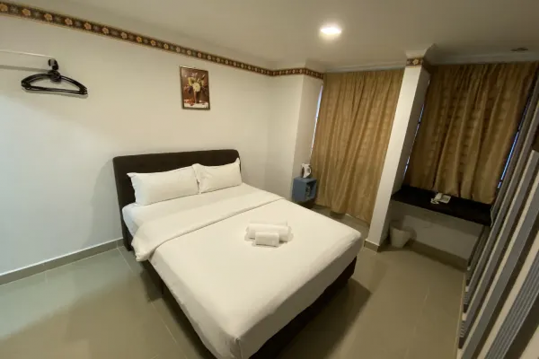 Shobi Hotel 16/48
