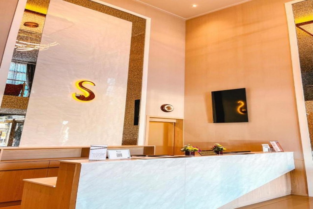 Lobby at Sukruethai Hotel, HANG DONG