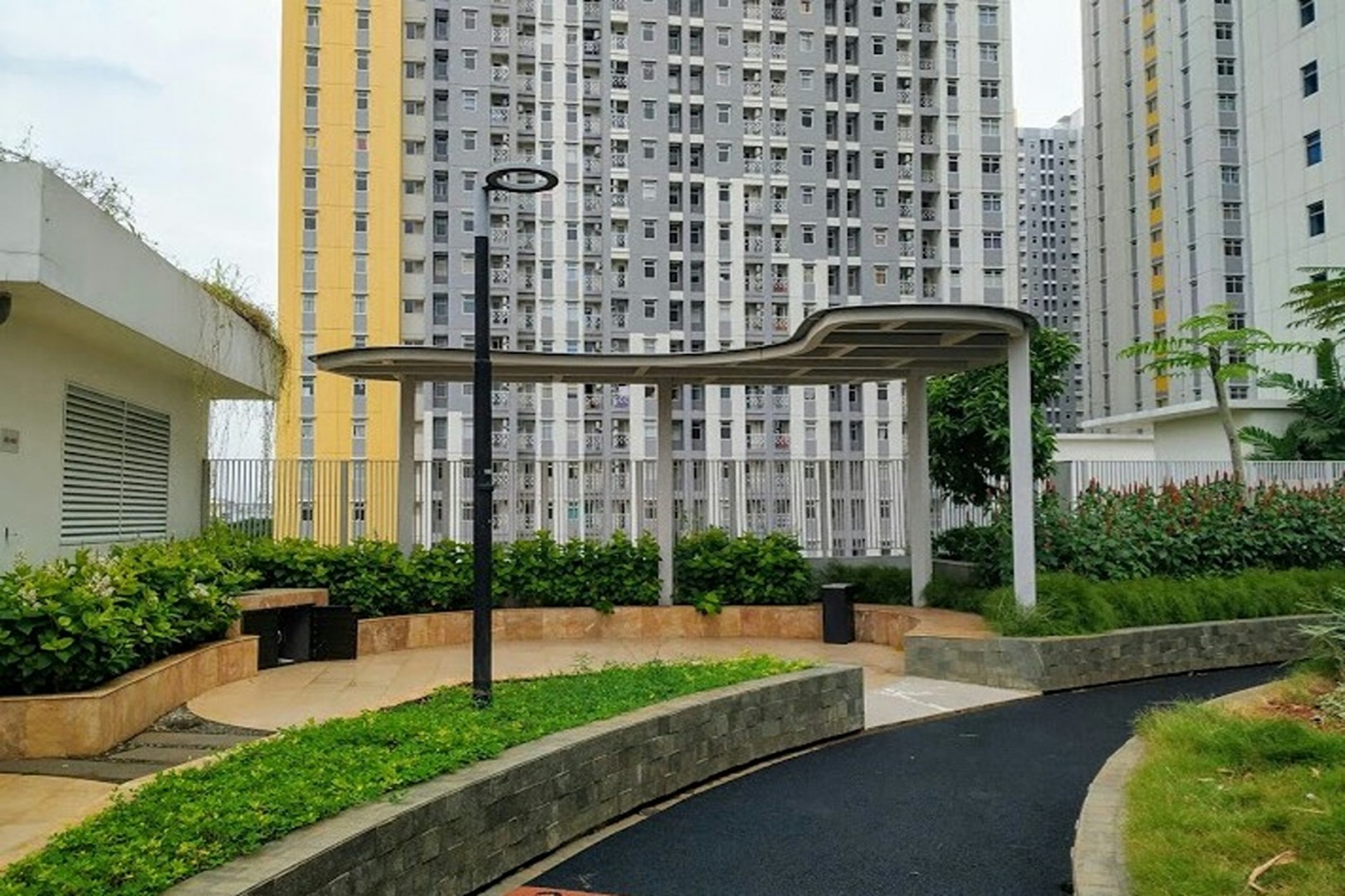 Springlake Apartment Summarecon by Veeroom by ZUZU photo2
