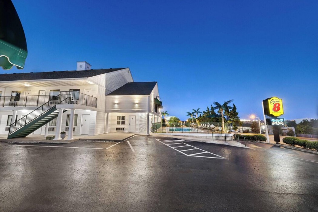Howard Johnson by Wyndham Yaan Forest Resort 1/27