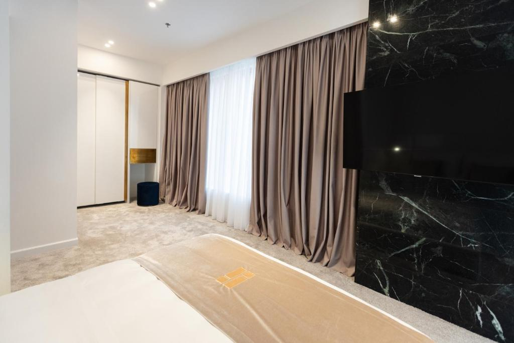 Habitat Hotel 8/49