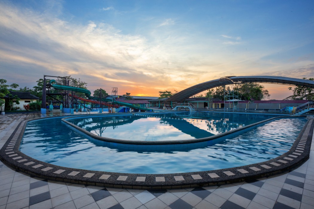 fave plus hotel Pamanukan 30/47