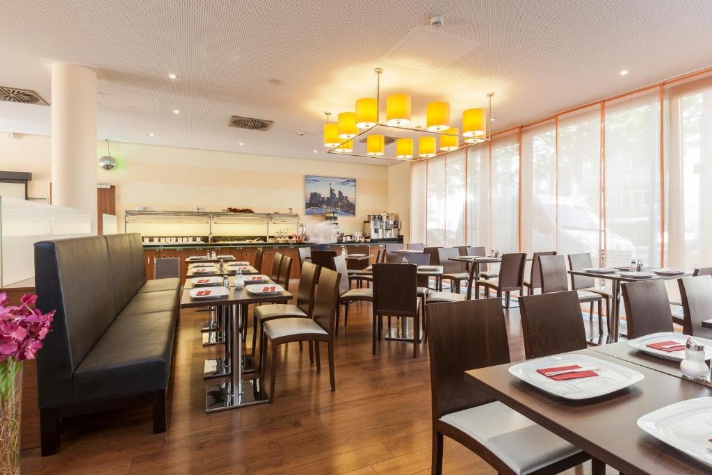 Premier Inn Frankfurt City Europaviertel 32/56