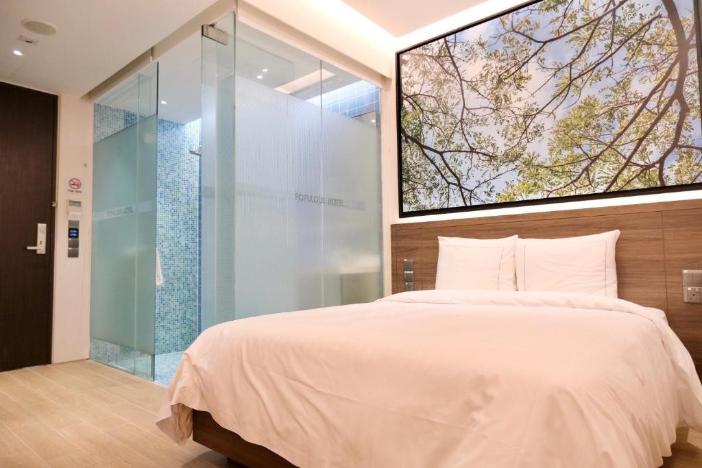 LION PEAK HOTEL RAFFLES (EX POPULOUS HOTEL) 16/32