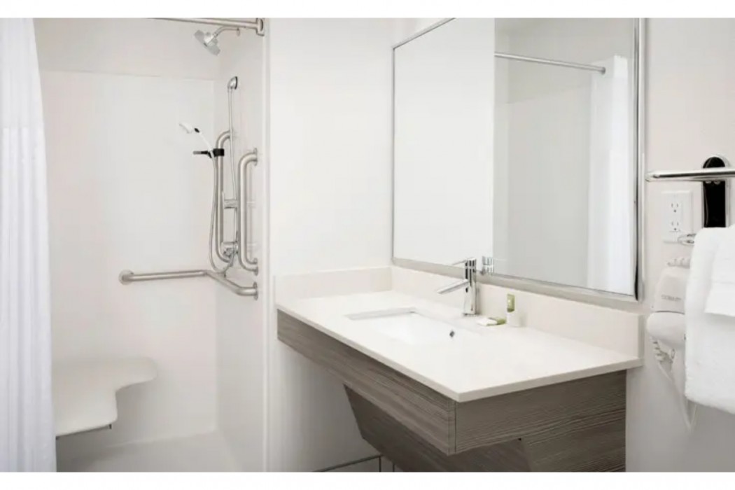 WoodSpring Suites Seattle Redmond 10/14