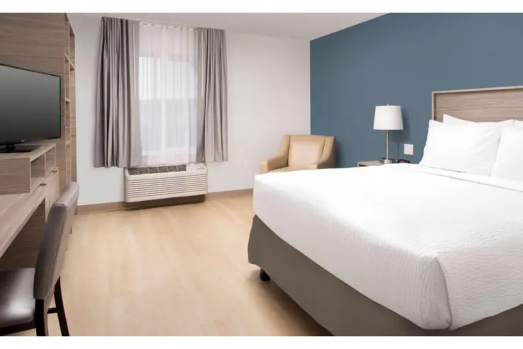 WoodSpring Suites Seattle Redmond 7/14