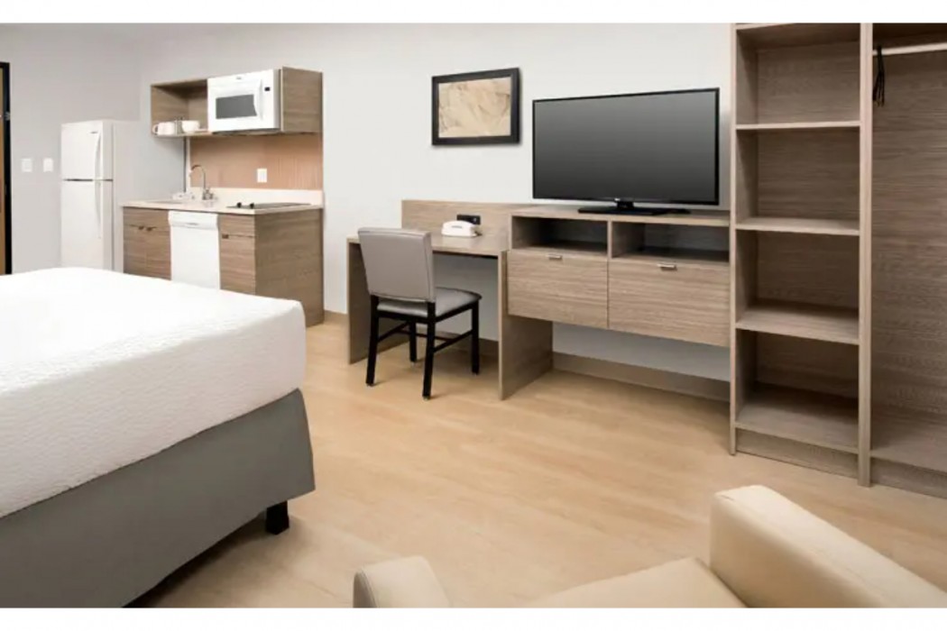 WoodSpring Suites Seattle Redmond 8/14