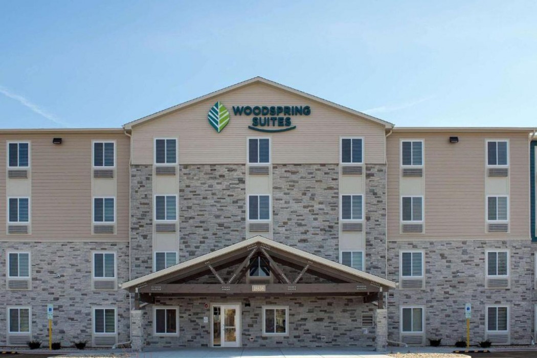 WoodSpring Suites Chicago Tinley Park 1/39