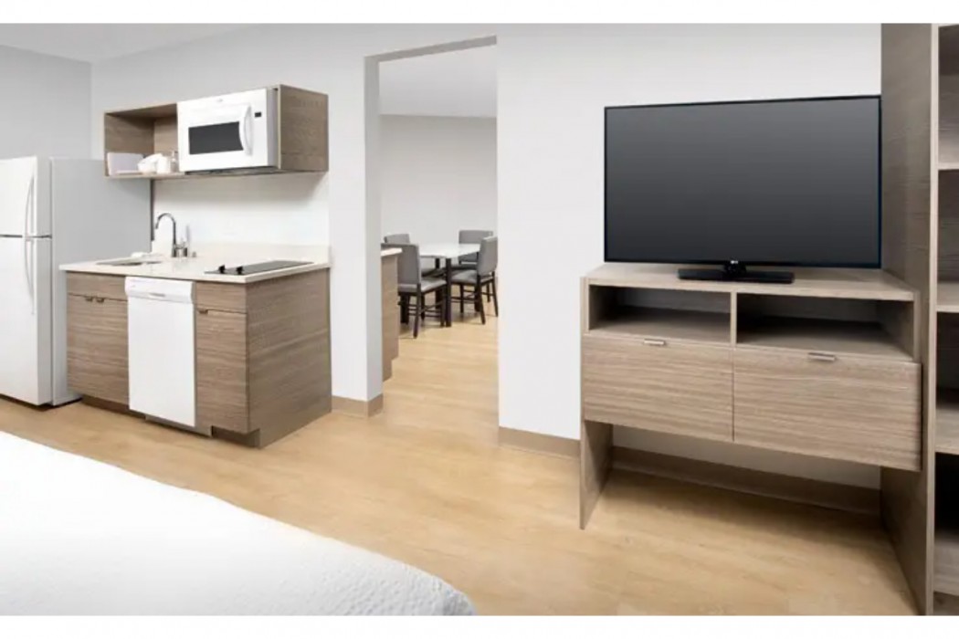 WoodSpring Suites Seattle Tukwila 8/12