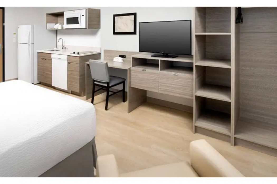 WoodSpring Suites Seattle Tukwila 6/12