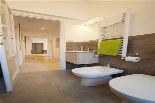 Monti Coliseum 3 bedroom 2nd floor 13/40