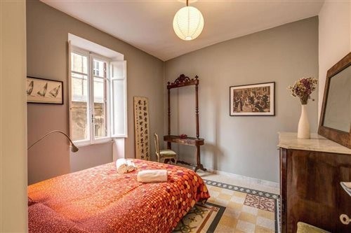Monti Coliseum 3 bedroom 2nd floor 16/40