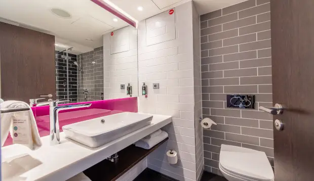 Premier Inn Stuttgart City Centre Hotel 9/24