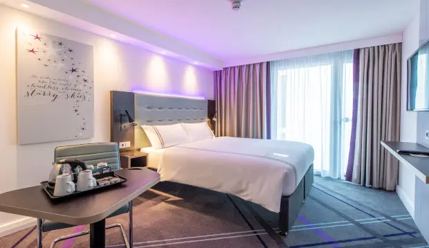 Premier Inn Stuttgart City Centre Hotel 8/24