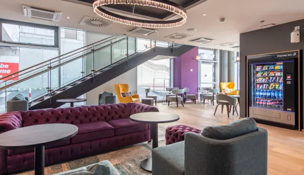 Premier Inn Stuttgart City Centre Hotel 17/24