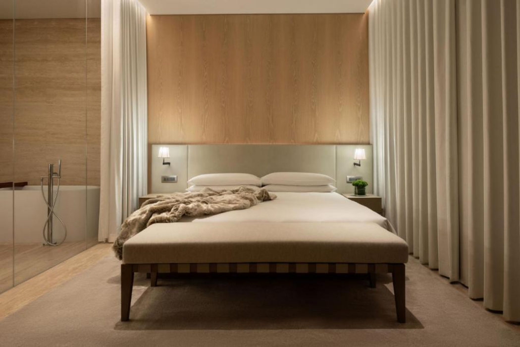 Room at The Dubai Edition, DUBAI
