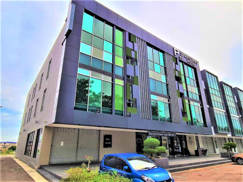 Prestigo Hotel 1/53