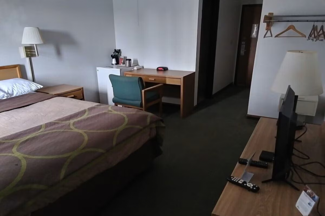 Capital O Amerihost Inn and Suites Kingdom City Hwy 54 MO 10/54