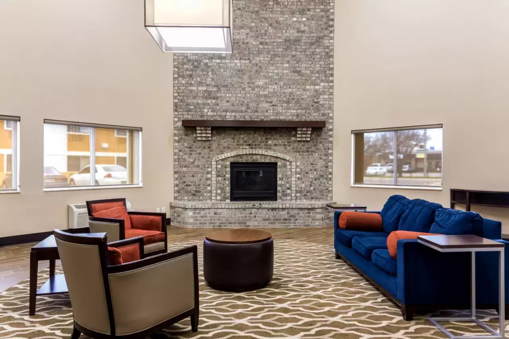 Comfort Suites Sioux Falls Mall District SD 5/32