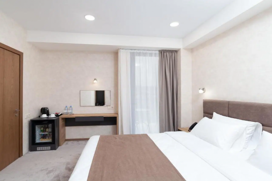 Brooch Boutique Hotel 22/63