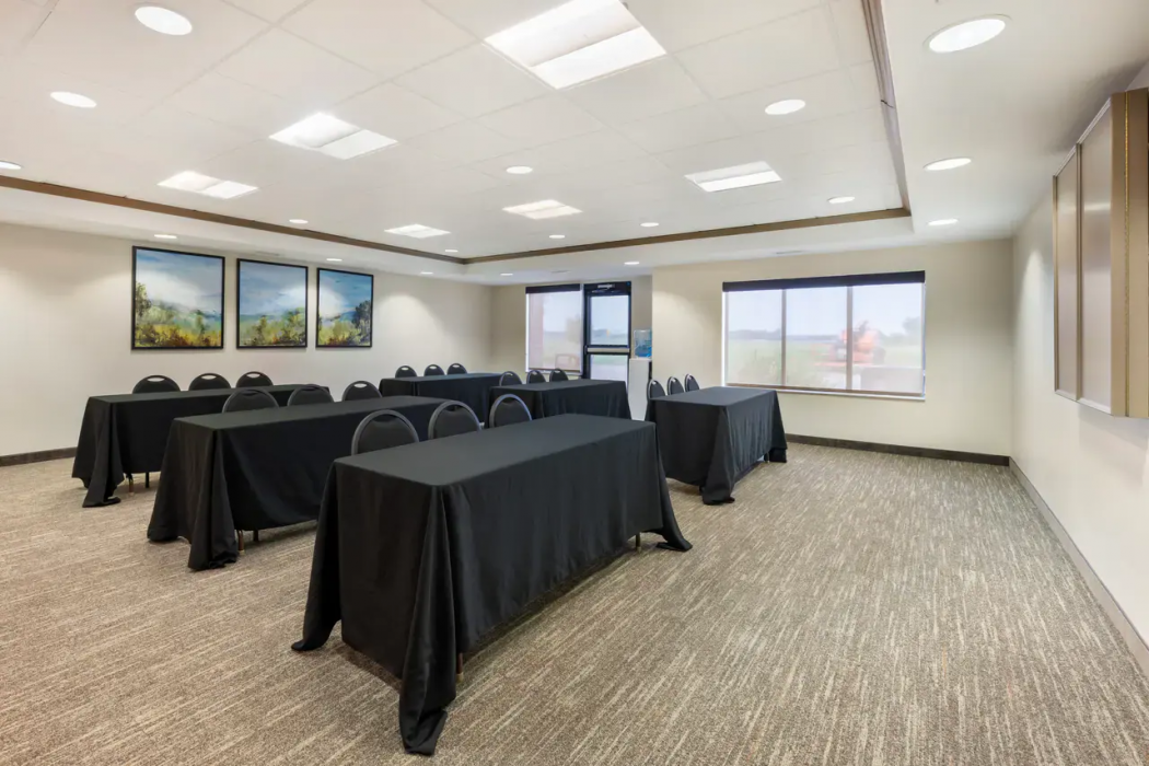 Clarion Pointe Sioux Falls Airport 31/39