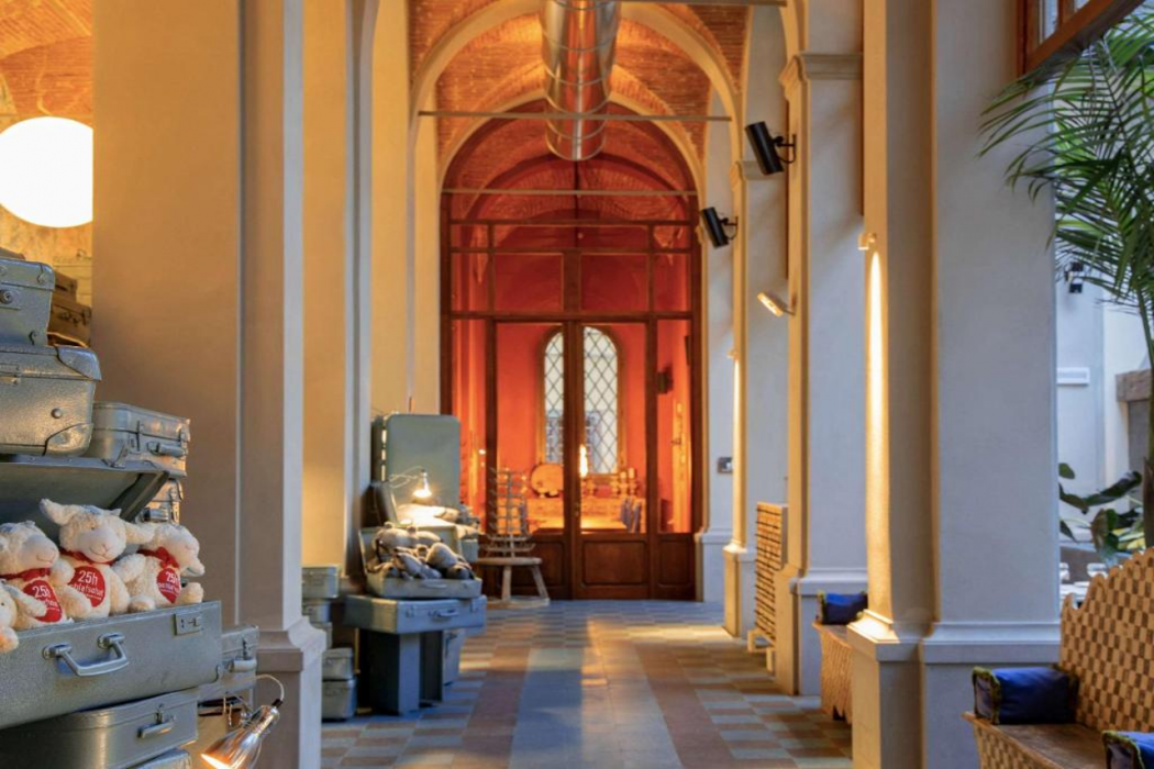 25hours Hotel Piazza San Paolino 31/60