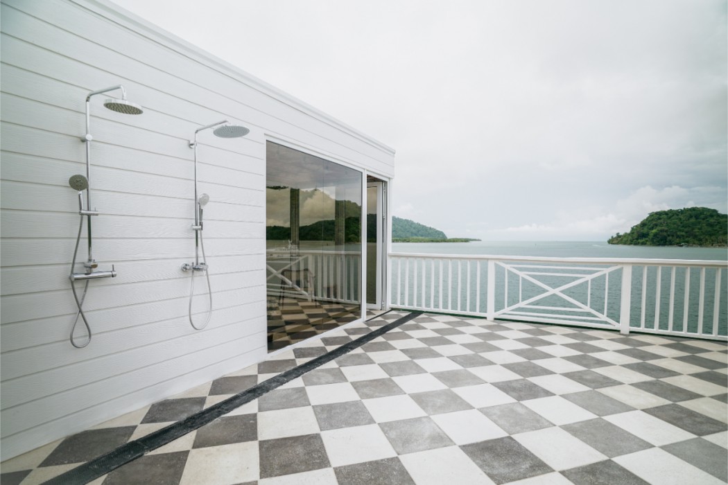 Amaka Ocean Living Lodge 38/82