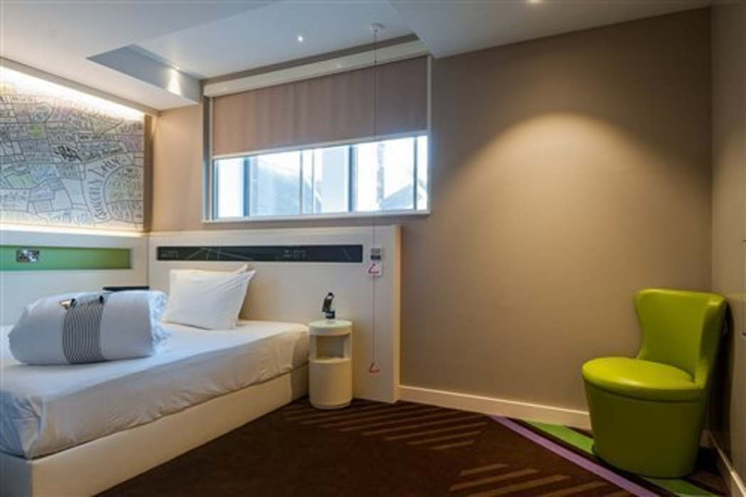 Hub By Premier Inn Edinburgh Haymarket - Adults Only 8/26