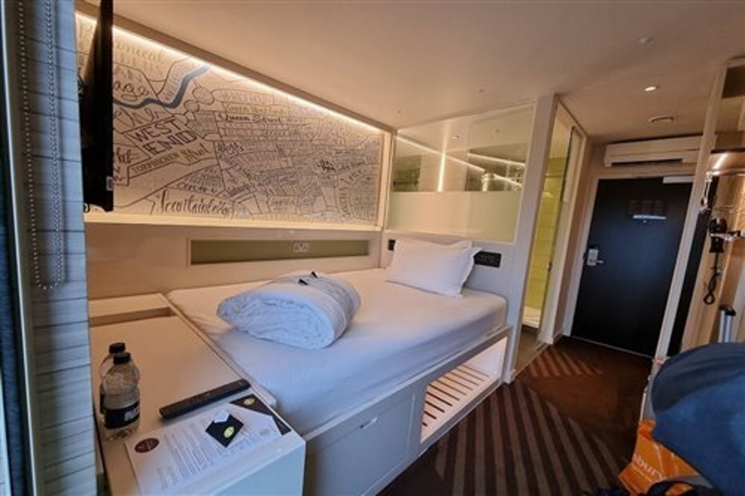 Hub By Premier Inn Edinburgh Haymarket - Adults Only 10/26