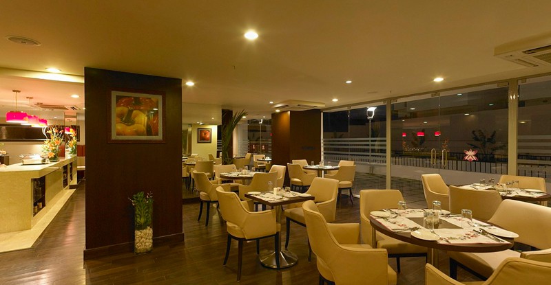 Royal Orchid Suites 28/58