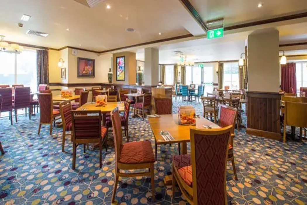 Premier Inn Stourbridge Town Centre 15/26