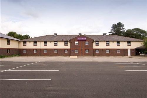 Premier Inn Caerphilly (Corbetts Lane) 18/23