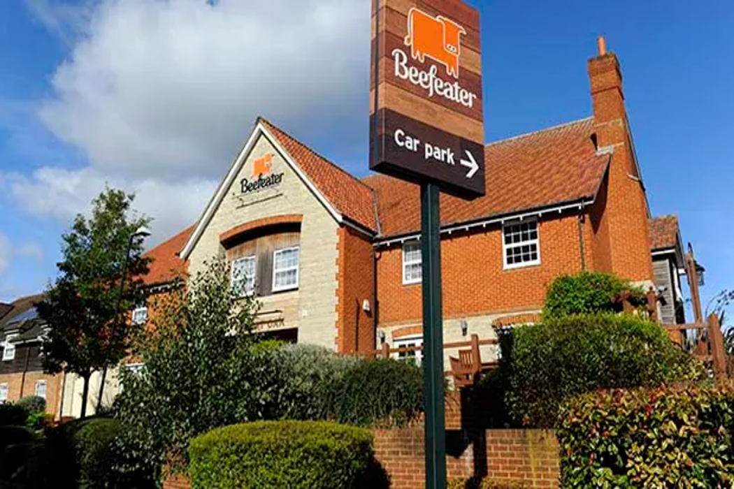 Premier Inn Petersfield in PETERSFIELD