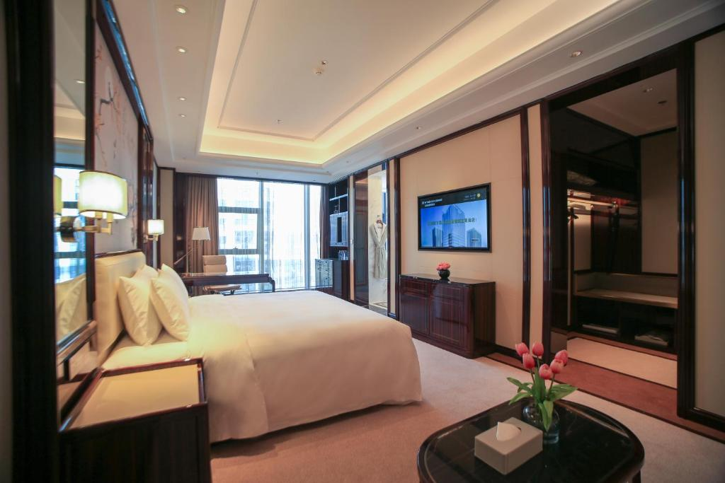 Wyndham Grand Tongren Downtown Hotel 7/56