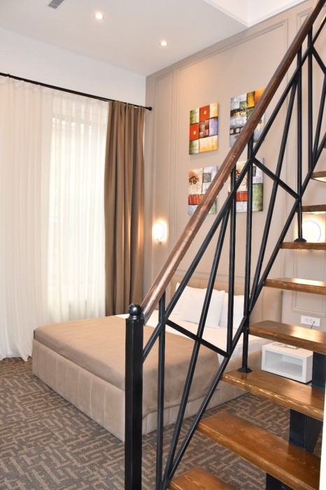 Callisto Hotel 11/54