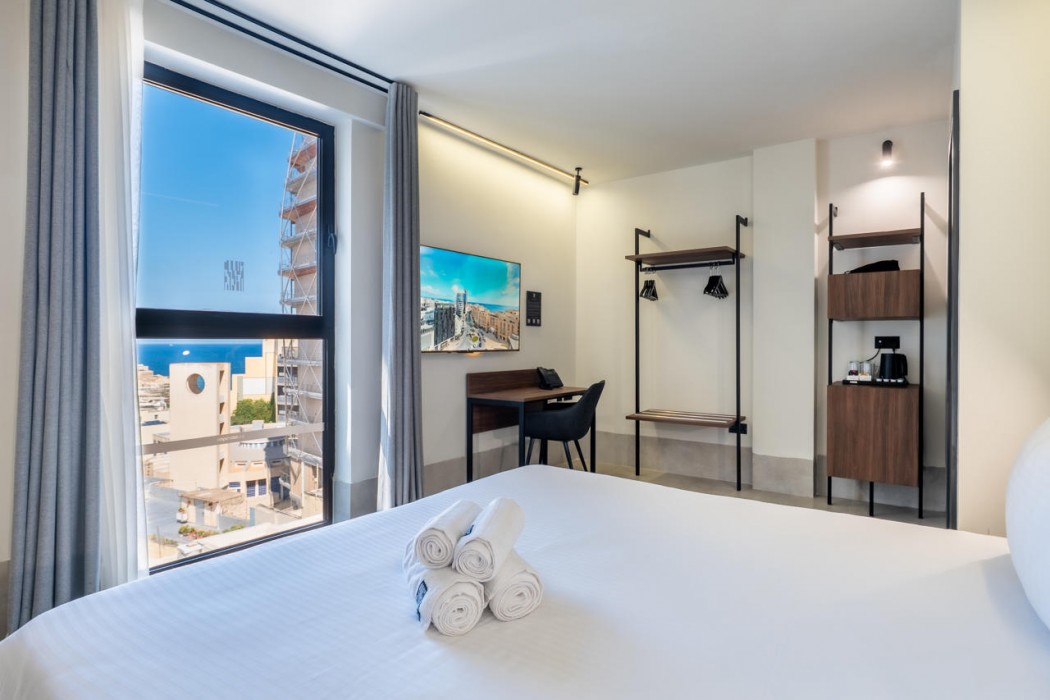 Onyx Hotel 85/163