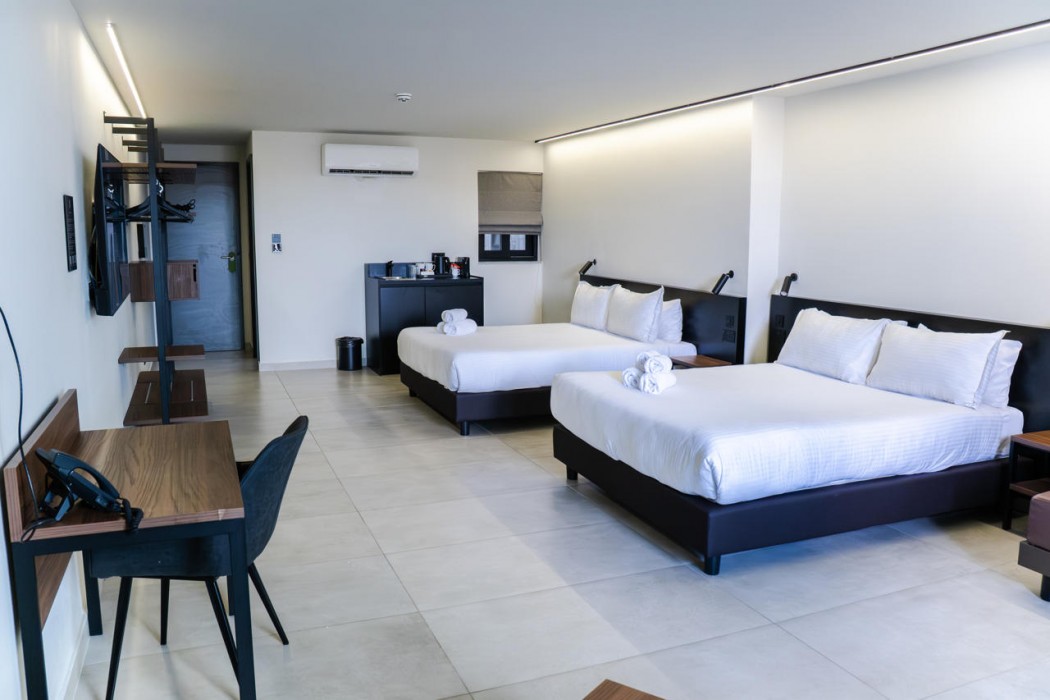 Onyx Hotel 70/163