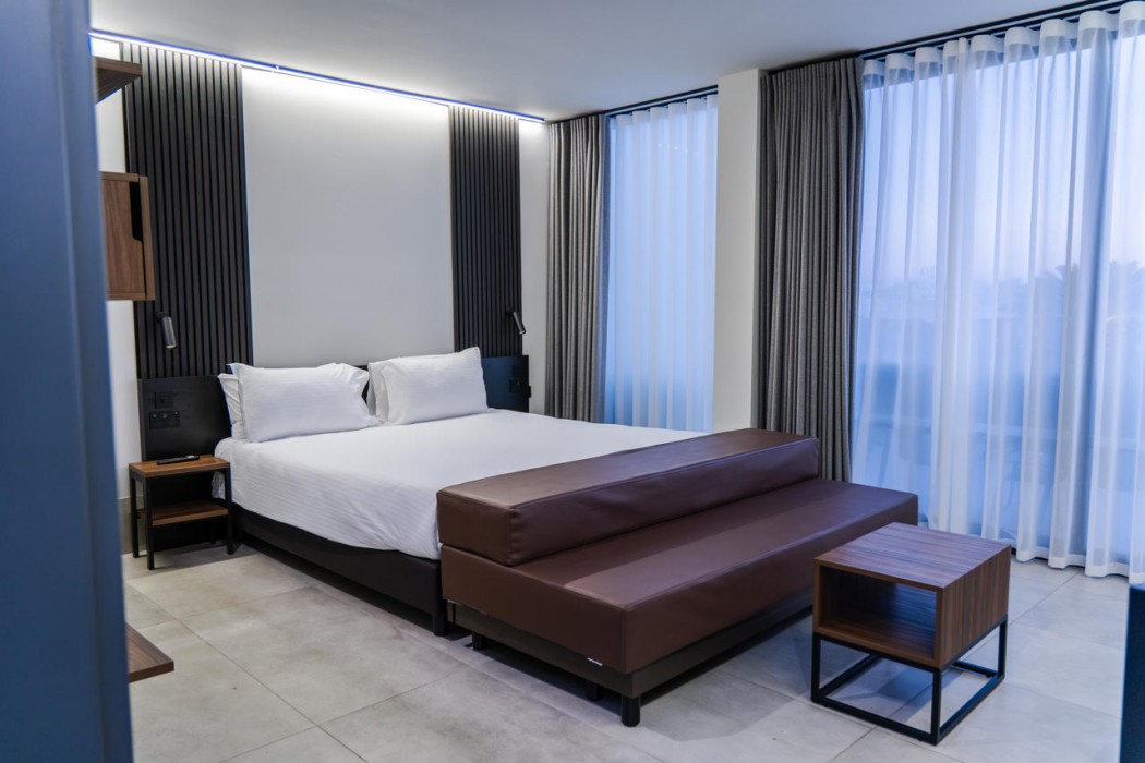 Onyx Hotel 58/163