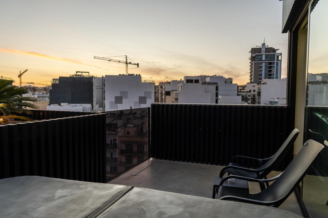 Onyx Hotel 114/163