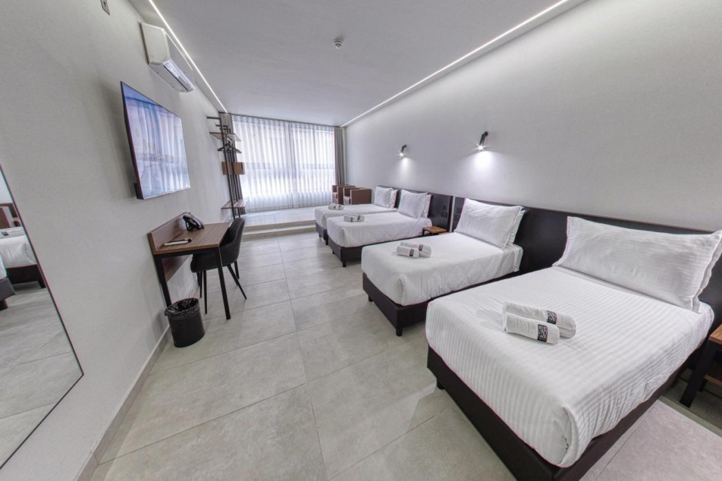 Onyx Hotel 81/163