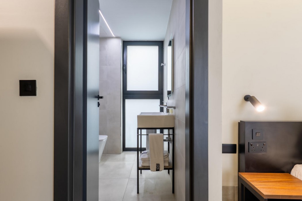 Onyx Hotel 151/163